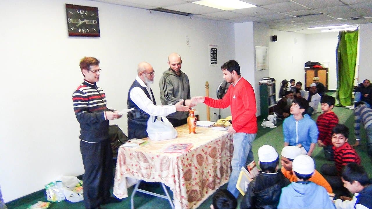 dic-guy-with-red-hoodie